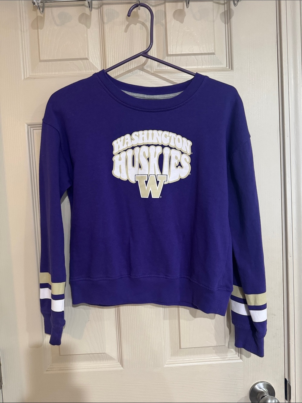 Girls youth large Washington Huskies Purple Crewneck Sweatshirt